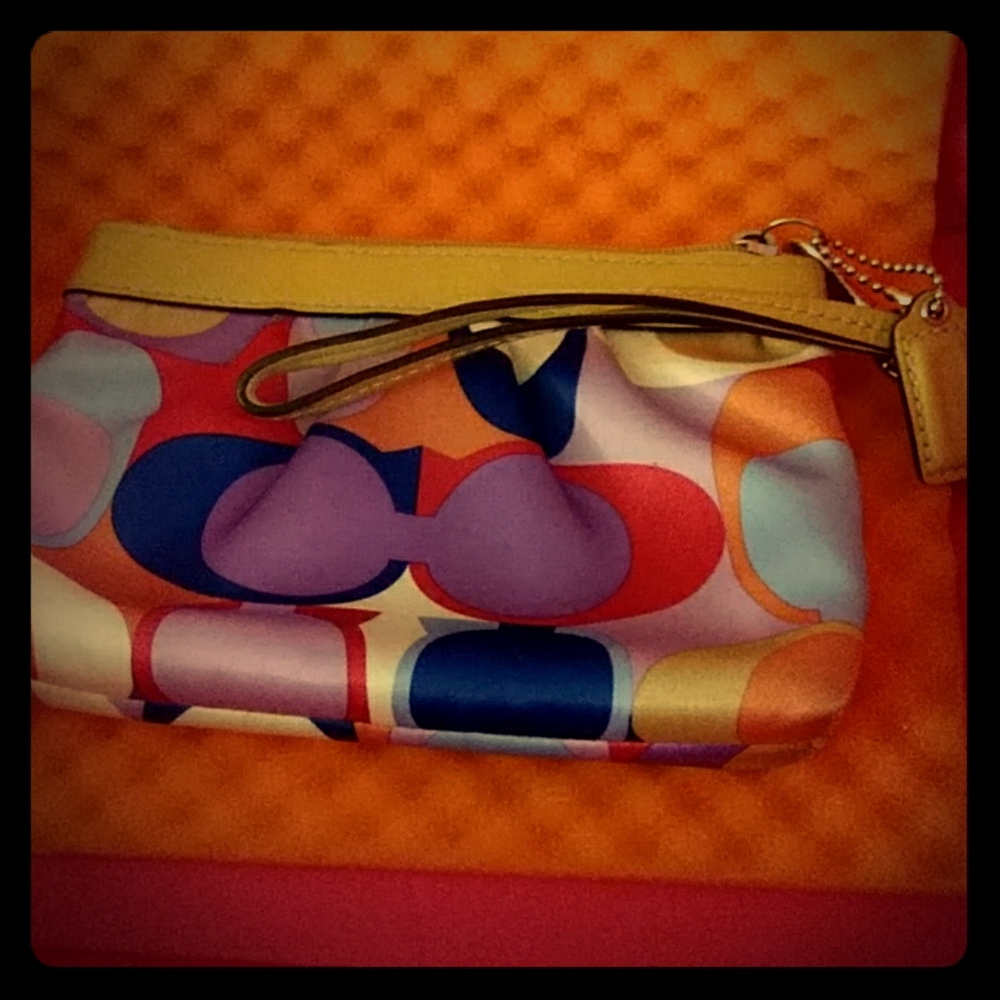 Wristlet Coach